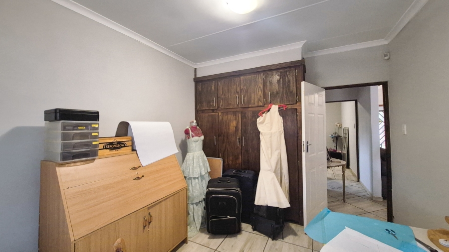 3 Bedroom Property for Sale in Mooivallei Park North West